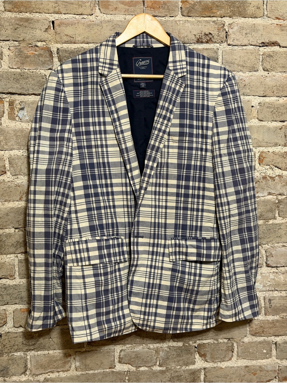 Grayers Navy and Cream Plaid Blazer - Classic Notch Lapel Sport Coat